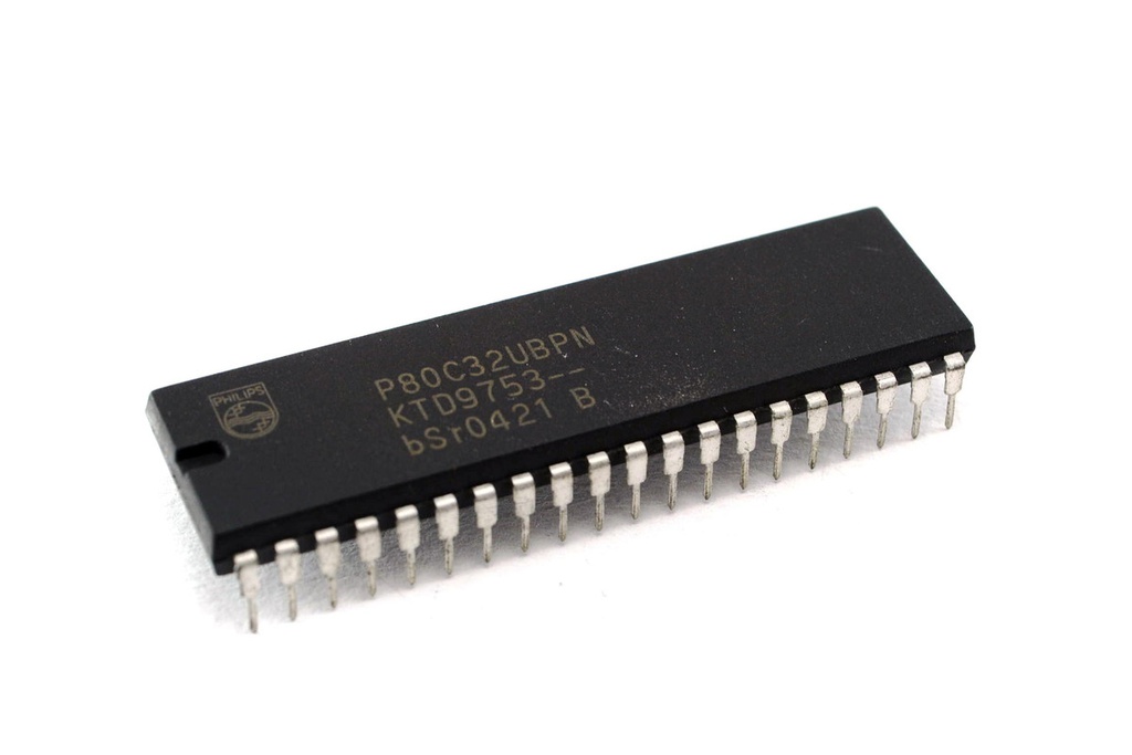 MICROCONTROLADOR 6Mhz DIL-40