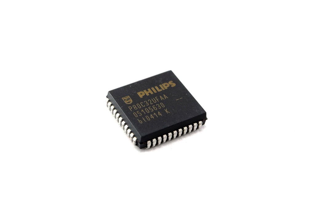 MICROCONTROLADOR 8 BIT CMOS PLCC