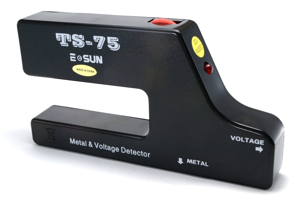 DETECTOR DE METALES Y VOLTAJE